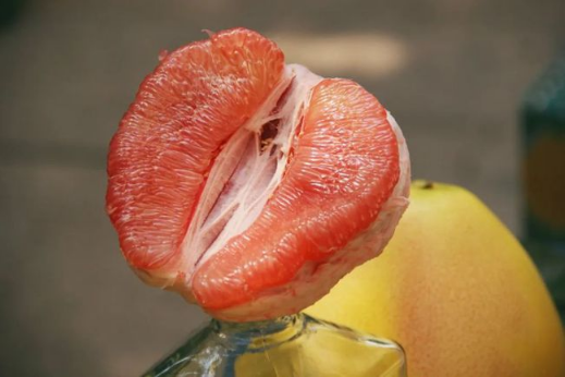 红心柚为什么果肉是淡粉色的3
