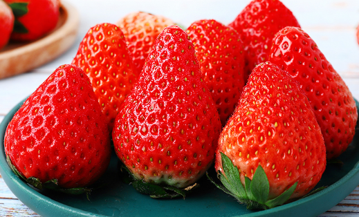 丹东草莓好吃还是奶油草莓好吃1