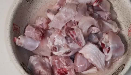 鸡肉|鸡肉里的血水没有弄干净有影响吗