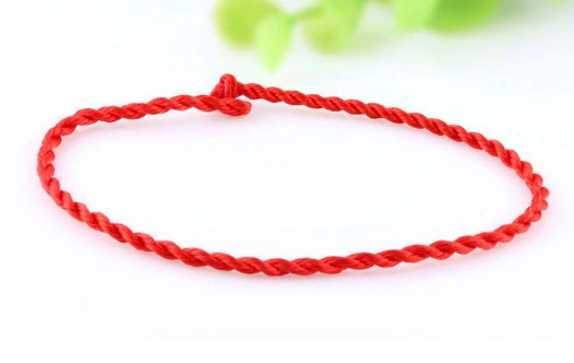 本命年红绳买什么样的第一种只有一根红绳
