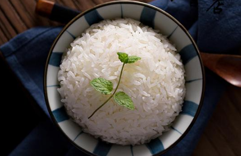 馊米饭|馊米饭吃了会致癌吗