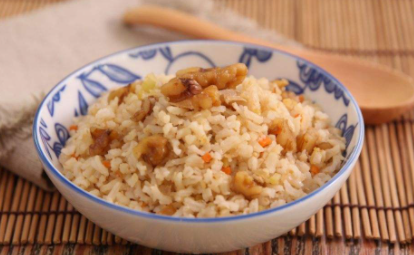 糙米用电饭锅能蒸熟吗2
