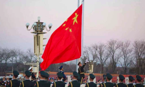 2022清明去北京看升国旗需要几点去排队1