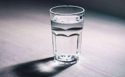 碱性水是苏打水吗