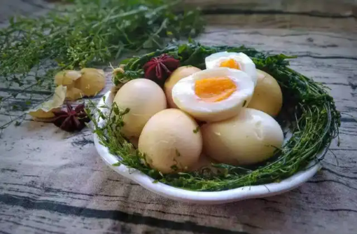 清明节用什么草煮鸡蛋2
