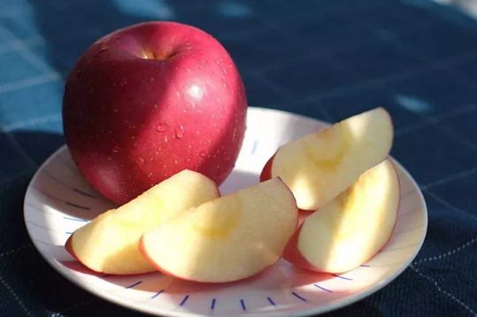一天三顿吃苹果可以减肥吗3
