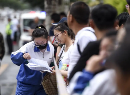 高考分?jǐn)?shù)和平時考試的分?jǐn)?shù)大概會差多少分20223