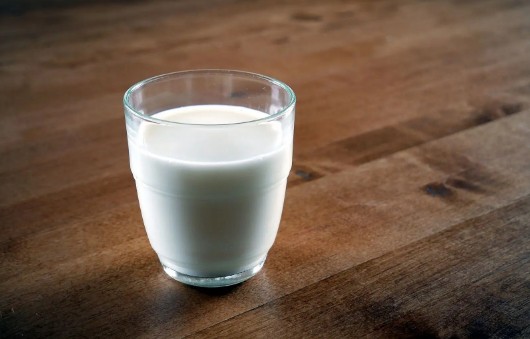 纯牛奶保质期长的好还是短的好3