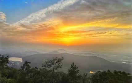 2022夏天去武汉八分山看日出还是日落2
