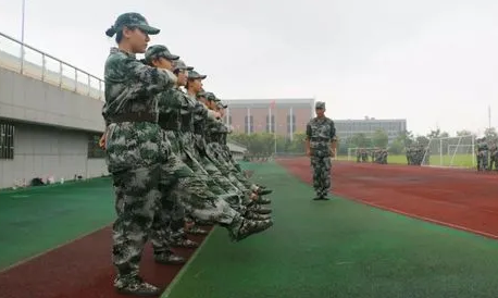 2022年大學(xué)新生報(bào)道完就軍訓(xùn)嗎3