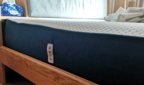 蓝盒子床垫太软了睡觉腰酸背疼正常吗1