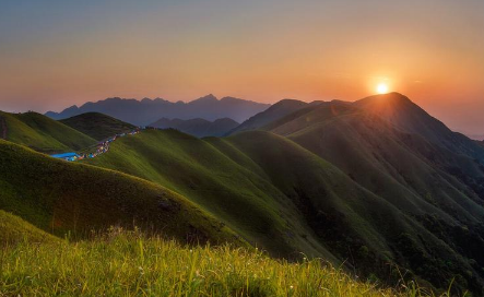 武功山可以到了山頂在定住宿嗎3