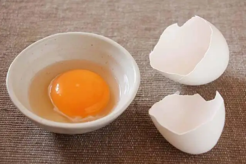 土鸡蛋的蛋黄什么颜色是正常的3