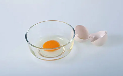 土鸡蛋的蛋黄越黄越好吗