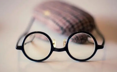 在网上配的眼镜怎么知道度数合适吗