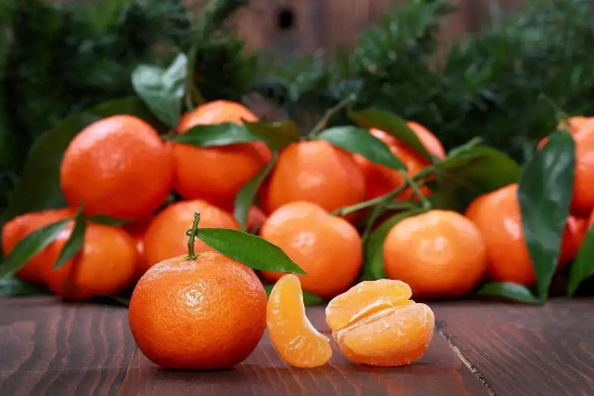 从中医的角度来说砂糖橘性凉含有多种营养成分