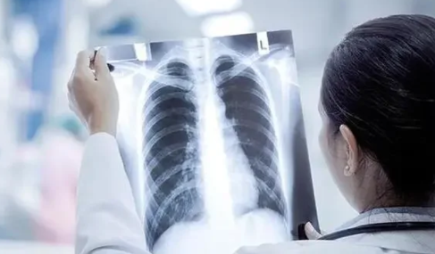 白肺的一个明显表现是气紧还是气松1