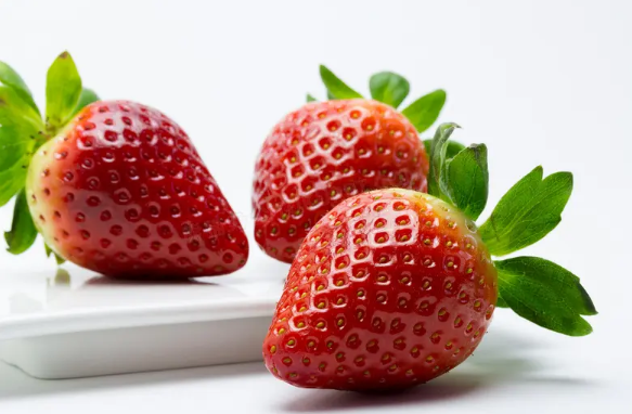 草莓放在袋子里闷发酵了还能吃吗3