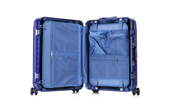 20寸行李箱超过10公斤能带上飞机吗3