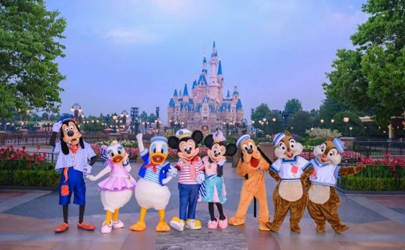 上海迪士尼可以一人排队全家游玩吗