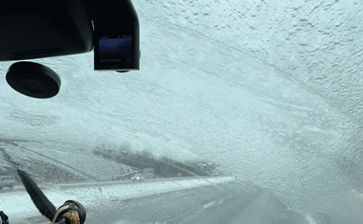 冻雨开车安全吗