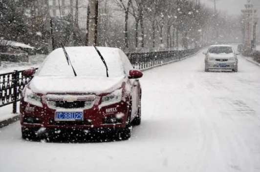 下雪天車停外面需要蓋車衣嗎2