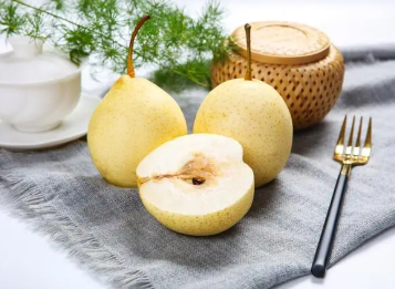梨子可以煮水喝吗 梨子煮水有什么好处2