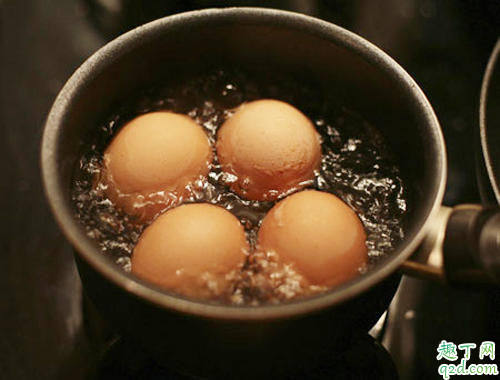 天天吃鸡蛋好吗 吃鸡蛋过多的危害有哪些