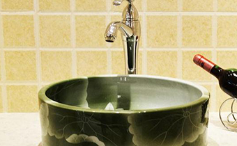 一般家用卫生间面盆尺寸是多少的 洗面盆水垢的清理办法