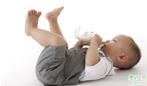 几个月的宝宝夜奶频繁怎么断 多大的宝宝可以戒掉夜奶