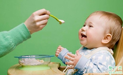 几个月宝宝可以吃婴儿米粉 婴儿米粉怎么冲调好
