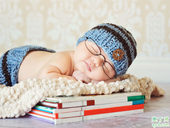 宝宝趴着睡智力发育更快吗 宝宝不宜趴着睡的情况