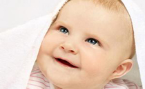 缺钙会引起秃顶 宝宝枕秃的预防和改善