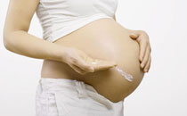 孕妇可以用化妆品化妆吗 怀孕使用化妆品对胎儿的影响