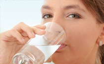 喝什么水可以排毒减肥 喝水排毒清肠道的方法