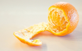 橘子皮可以洗脸吗 橘子皮洗脸有影响吗