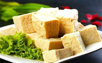 冻豆腐为什么有小孔 冻豆腐是怎么做出来的