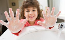 教你如何给宝宝正确使用洗手液 宝宝正确使用洗手液的注意事项