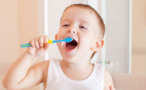小孩子可以用电动牙刷吗 小孩子为什么不能用电动牙刷